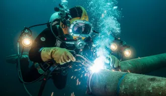 Spawanie pod wodą - fascynujący świat podwodnej metalurgii