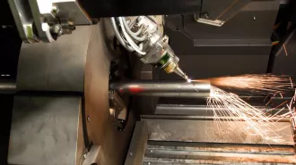 Cięcie laserowe 3D: jak nowoczesna technologia zmienia obróbkę rur i profili metalowych