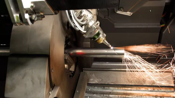 Cięcie laserowe 3D: jak nowoczesna technologia zmienia obróbkę rur i profili metalowych